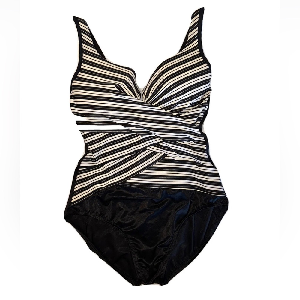 Miraclesuit Mayan Stripe Escape Size 16 Slimming Swimsuit
